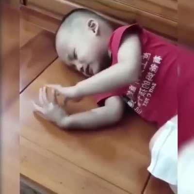 This is why you limit screen time for small children