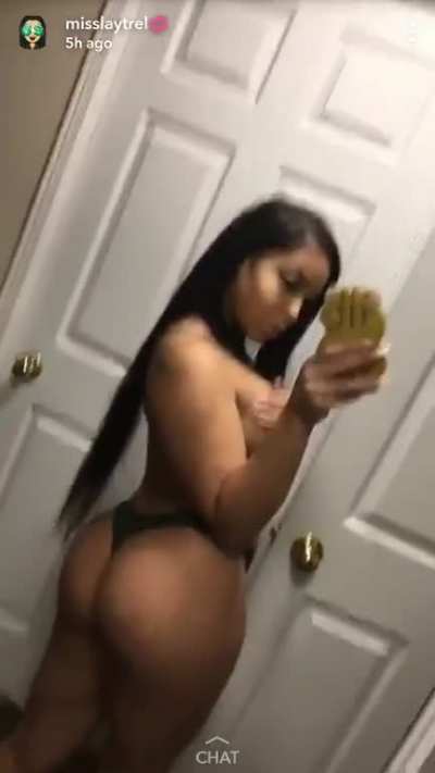 She a Lil beast