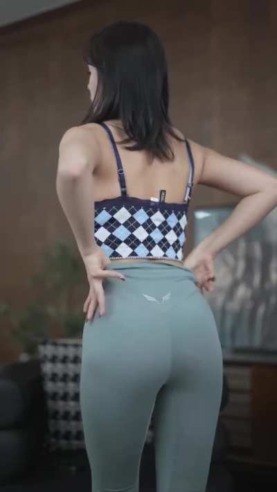 𝙂𝙂𝙤𝙩𝘽𝘽𝙖𝙣𝙜 𝙏𝙑 𝙇𝙀𝙂𝙂𝙄𝙉𝙂𝙎 𝙇𝙊𝙊𝙆𝘽𝙊𝙊𝙆