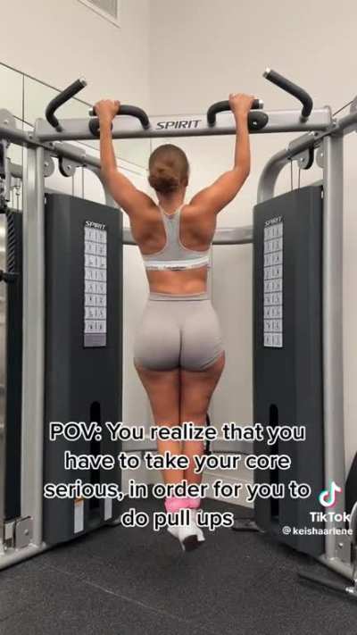 I wonder how wet she gets between those cheeks 