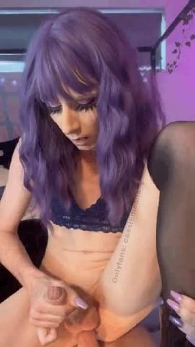 Leaking girl cum