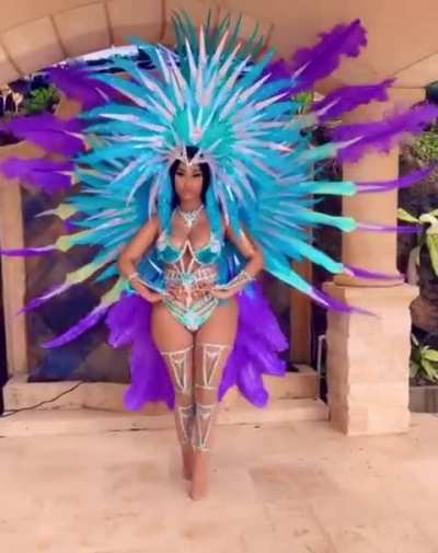 Nicki dancing to Jason&rsquo;s Song