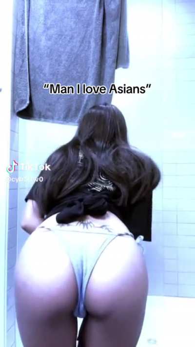 Asian goth girl