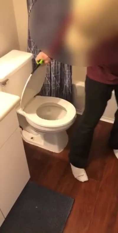 This happened my freshman year of college&hellip; still using the same toilet.