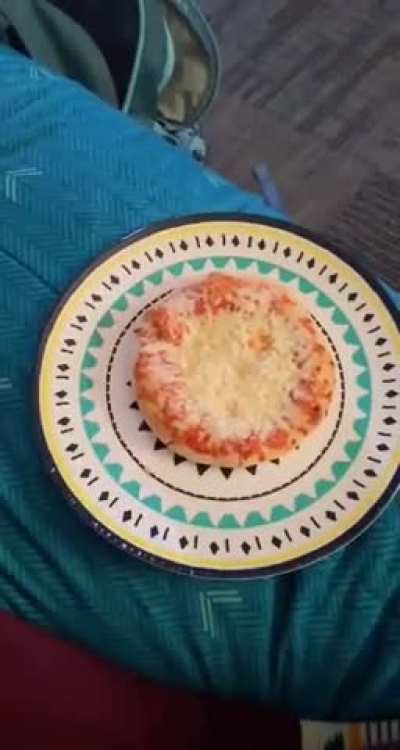 touch tha pizza
