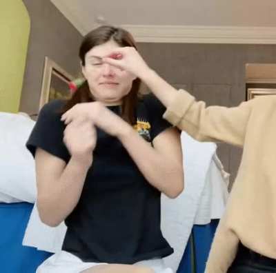 Tight Shirt - GIF
