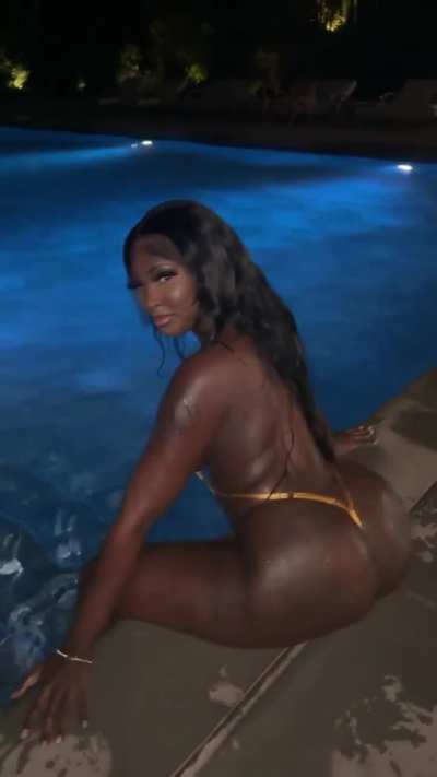 Fav.iislandgal