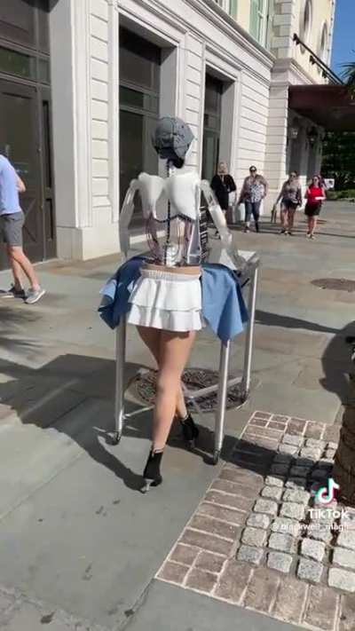 The robot Cumille traded her legs with slayin 💅