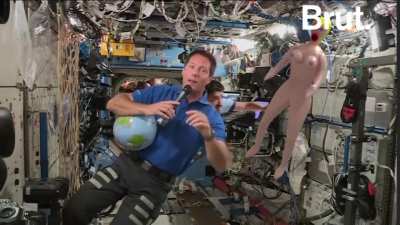 &Ccedil;a se passe bien pour notre astronaute 👨🏻&zwj;🚀 Ran&ccedil;ais.
