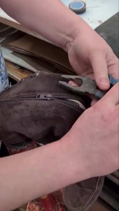 Good tip for zippers. Not really "visible" mending, but as we're into mending, I figured it would be a helpful tip to pass along.