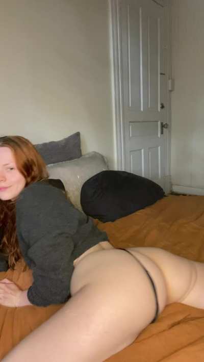 I wanna play in bed all day