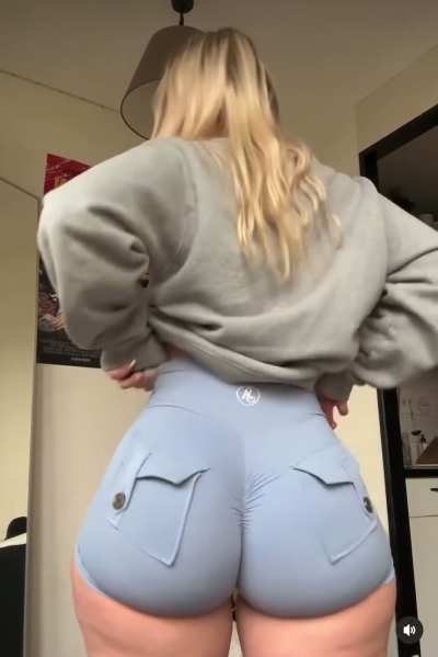 Boys can&rsquo;t last in this ass😉