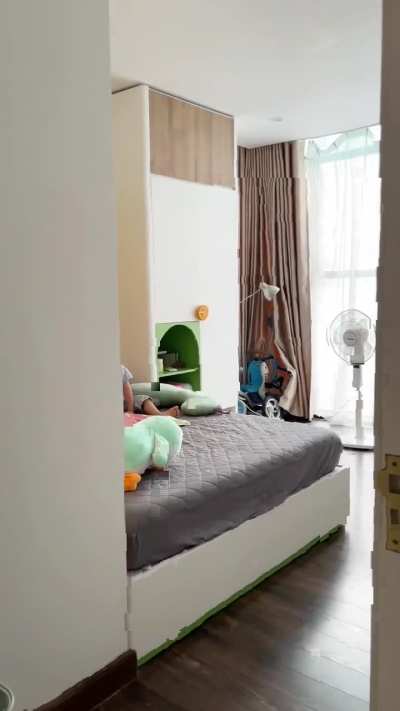 Một thằng con n&iacute;t c&ograve;n biết y&ecirc;u đẻng y&ecirc;u lước c&ograve;n tao với b&acirc;y chỉ biết chống ph&aacute; 😭😭 