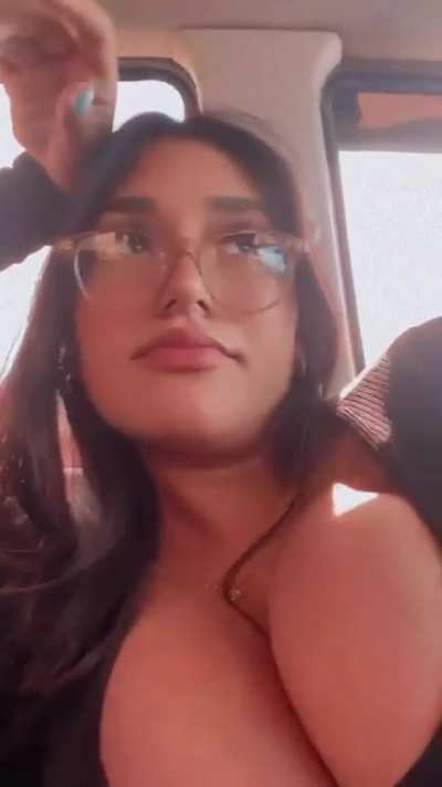 Titty jiggling