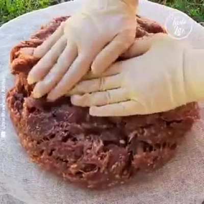As a commenter put it, this ain't food porn&mdash;it's food snuff