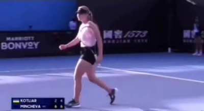 Russian Vlada Mincheva and Ukrainian Elizaveta Kotlyar shook hands after a match at the junior Australian Open. The Russian woman won the match.

Previously, Ukrainian tennis players repeatedly refused to shake hands after matches with rivals from Russia 
