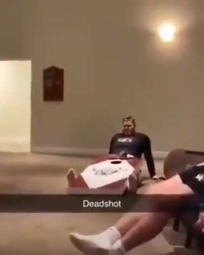 He ded