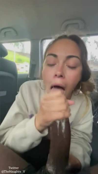 The way she strokes it all out 🥴
