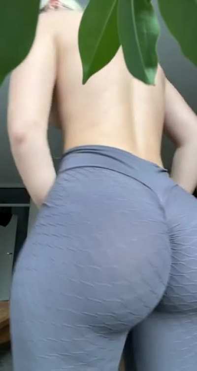 Do you think your dick will make it past my big cheeks ?