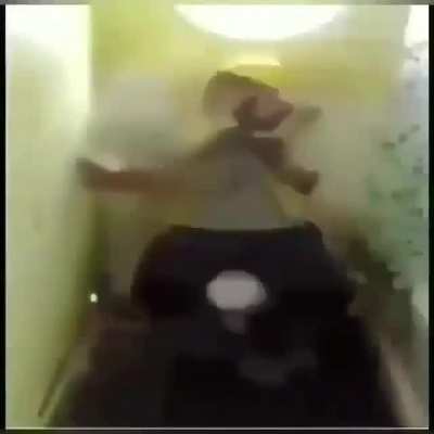 AHHHH!