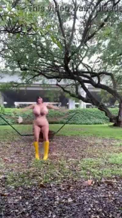 Chunky and enhanced Brittany Elizabeth dancing naked in the rain