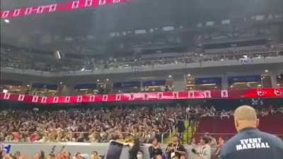 Crowd chants 'Ikulang na yan, mga Kurakot!' at UAAP Cheerdance Finals