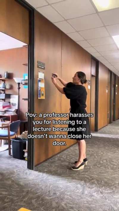 College Student turns computer volume up to 100 then proceeds to get angry at teacher for doing something about it