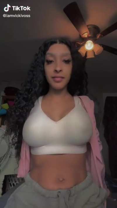 👀