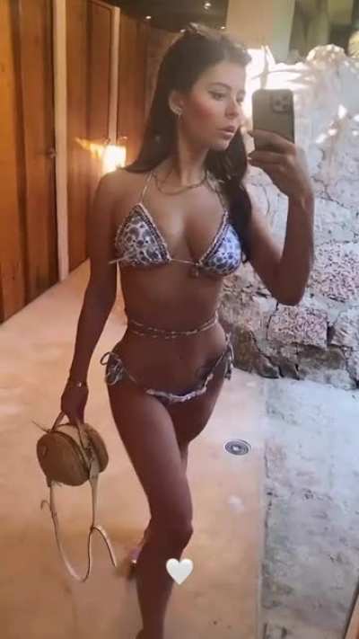 👀