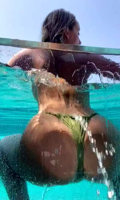 Infinity pool