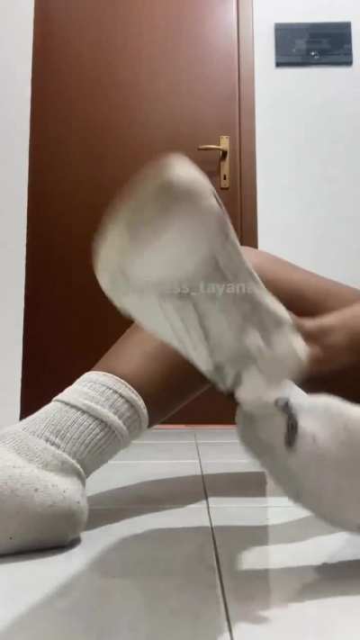 My socks are a little dirty, I hope you don&rsquo;t mind.