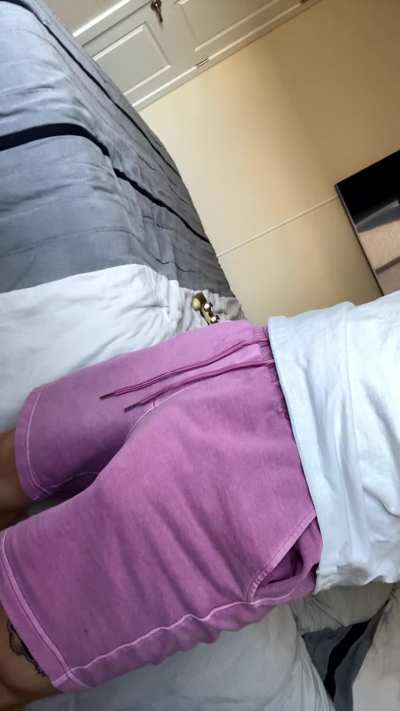 What&rsquo;s your reaction to seeing this when pulling my shorts down?