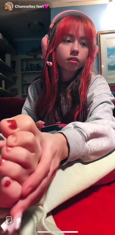@cs.feet