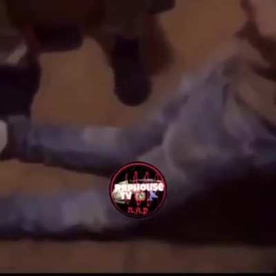 How Rage be streaming in his chair.