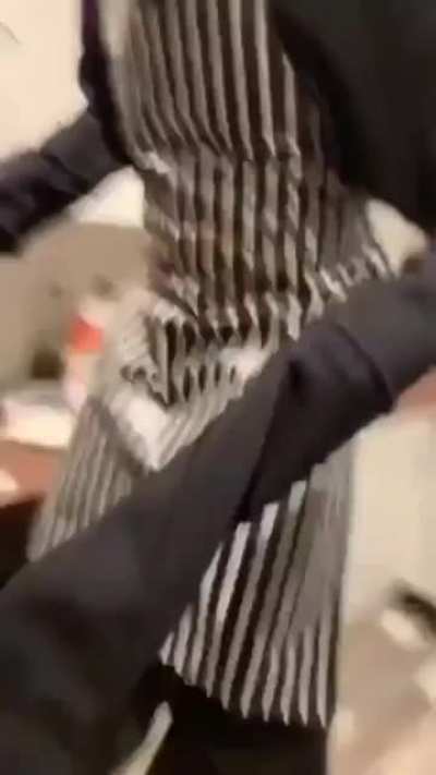 That's some impressive dexterity not gonna lie