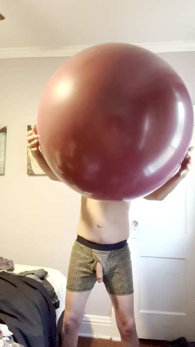 Clearly enjoying this 36&rdquo; balloon&hellip; 😏