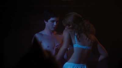Imagine Emma Watson doing this to you, I will pass out tbh 