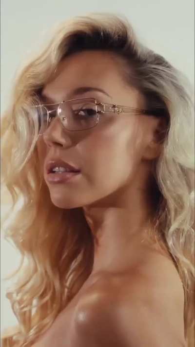 Alexis showcasing different eyewear - IG December 2025