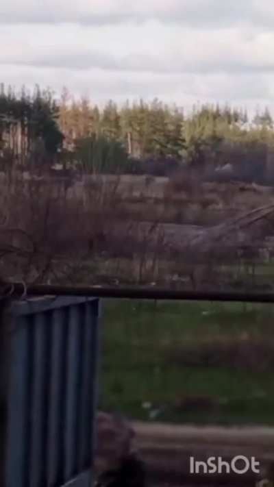 Russian soldiers observe as their howitzer gets hit by FPV drone 