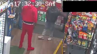 “Gangster” didn’t know off duty cop was in the store