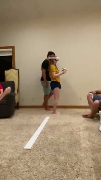 My sister got jumpscared in the oculus! (she&rsquo;s okay, as is the oculus)