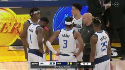 [Highlight] Josh Green after getting called for the foul after being pushed down by Kuminga: 