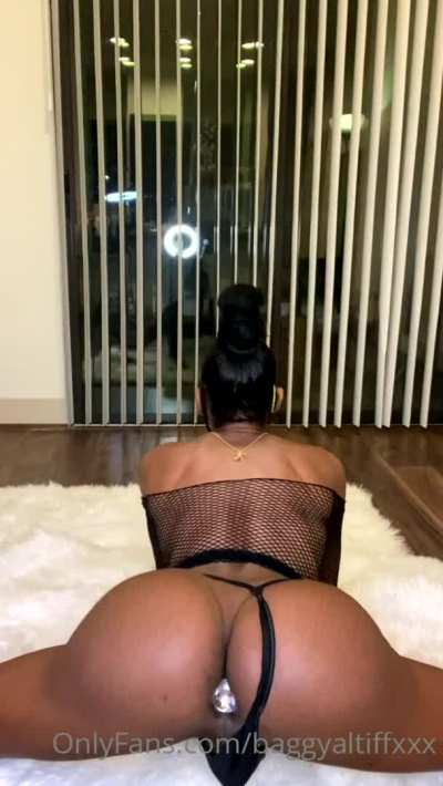 Slim twerk