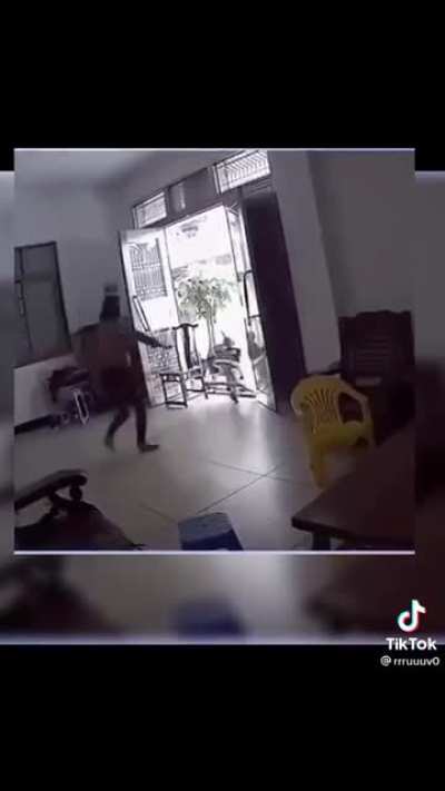 This whole video