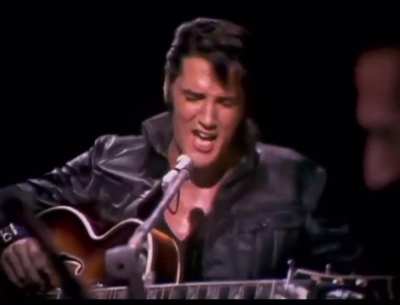 33 year-old Elvis Presley, the King, performs live &amp;amp; unplugged in The &lsquo;68 Comeback Special