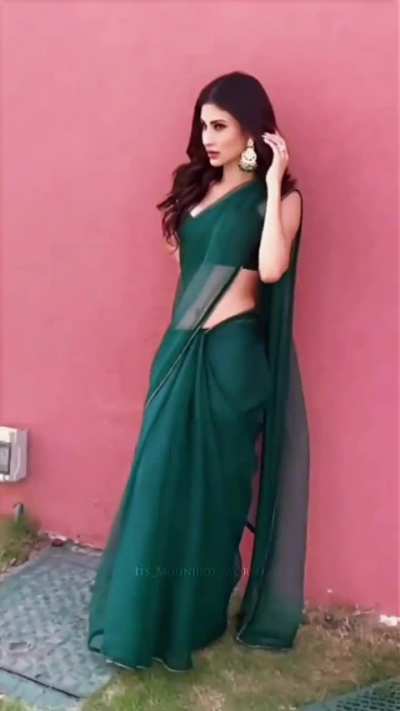 Mouni Roy 