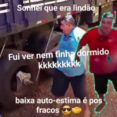 Alexandre disse que quem est&aacute; triste deveria ver memes no sub Reddit do Huestation pra melhorar,boa noite