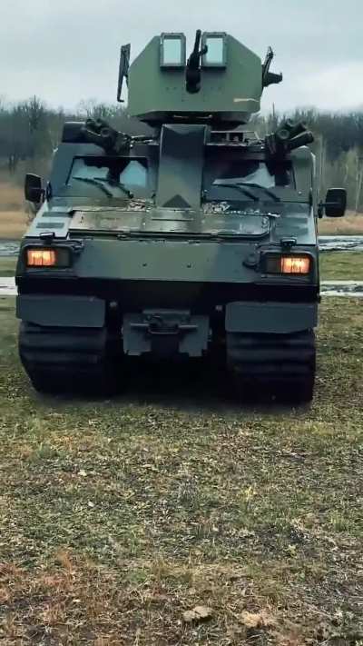 BvS10 (Bandvagn Skyddad 10) &auml;r p&aring; plats!