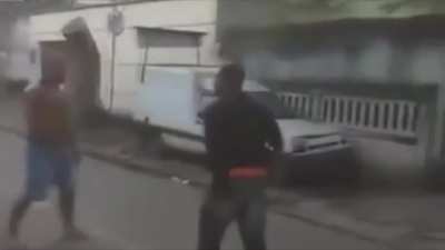 Rio street fight guy insults blue shorts father