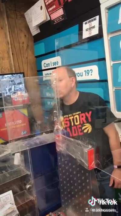 Bullying a convinience store worker repeatedly (3rd video) during COVID without wearing a mask for the Tiktok likes 🤡🤡🤡